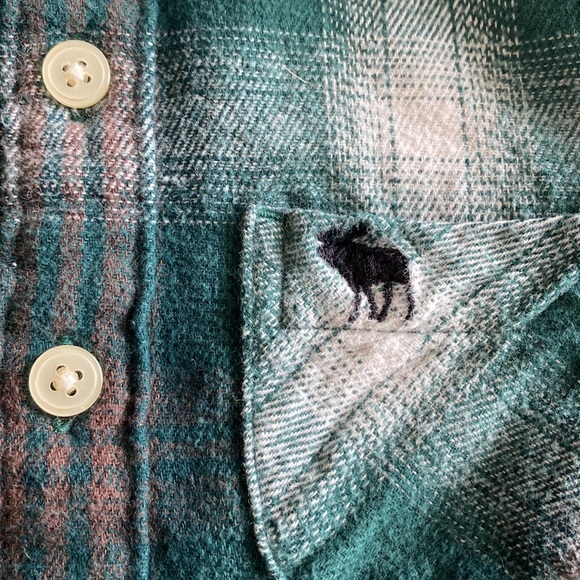 Boys Abercrombie Kids Button Down Shirts - Set of 2 - Picture 10 of 12